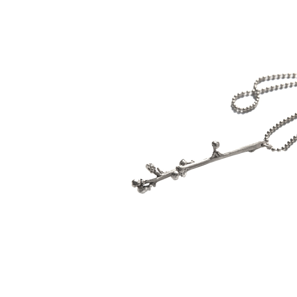 Laurel necklace